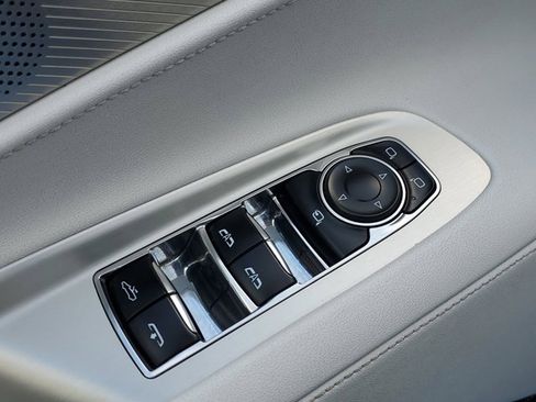 Used 2023 Chevrolet Corvette Stingray Preferred Conv w/ Z51 Performance Package image 18