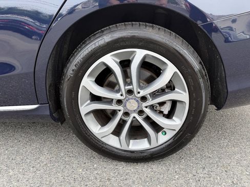 Used 2016 Mercedes-Benz C 300 4MATIC Sedan image 12