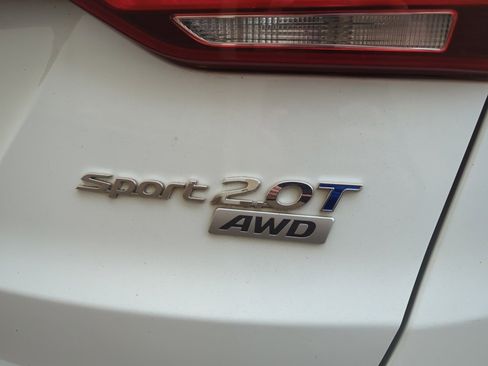 Used 2018 Hyundai Santa Fe Sport 2.0T image 16