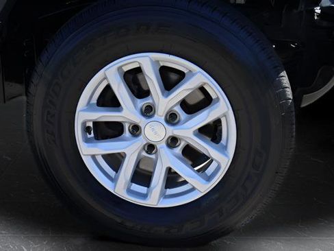 Used 2023 Jeep Gladiator Sport image 10