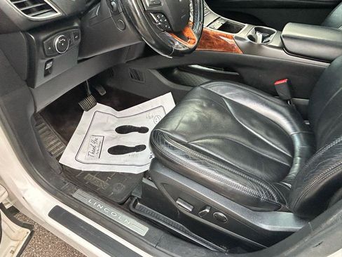 Used 2016 Lincoln MKX Reserve w/ Climate Package AWD/4WD image 10