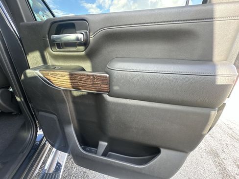 Used 2020 GMC Sierra 2500 Denali w/ Denali Ultimate Package image 32