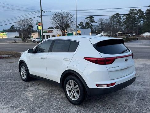 Used 2019 Kia Sportage LX FWD image 3