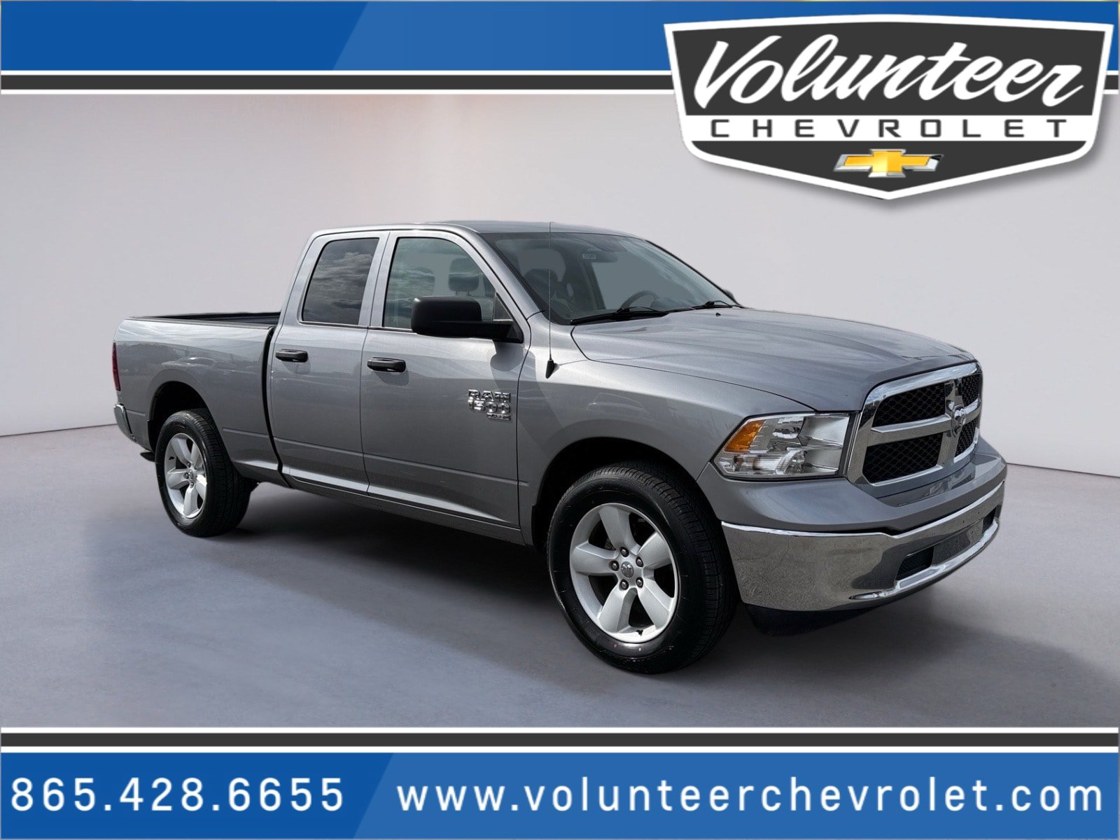 Used 2024 RAM 1500 Classic SLT AWD/4WD image 1