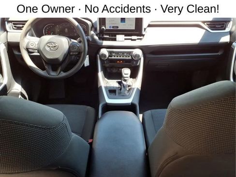 Used 2023 Toyota RAV4 LE AWD/4WD image 21
