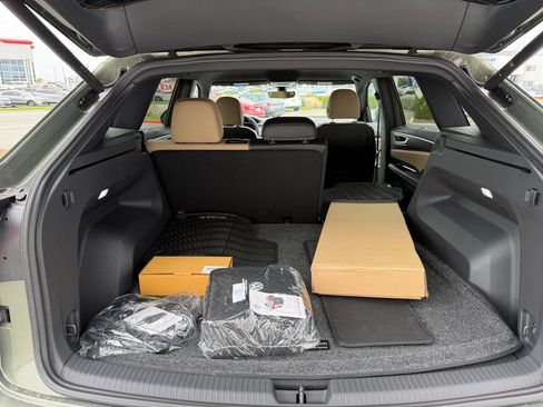 New 2026 Volkswagen Atlas Cross Sport SE AWD/4WD image 31