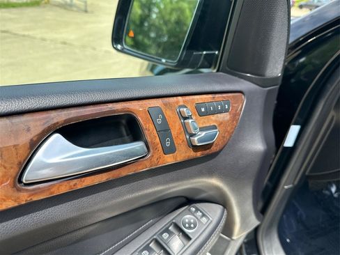 Used 2017 Mercedes-Benz GLS 450 4MATIC image 20