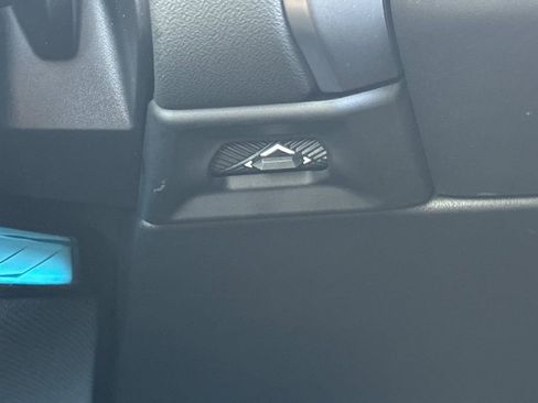 Used 2026 BMW X3 M50 w/ Premium Package image 32