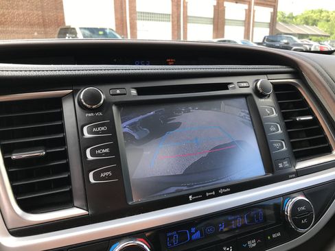 Used 2016 Toyota Highlander XLE AWD/4WD image 20