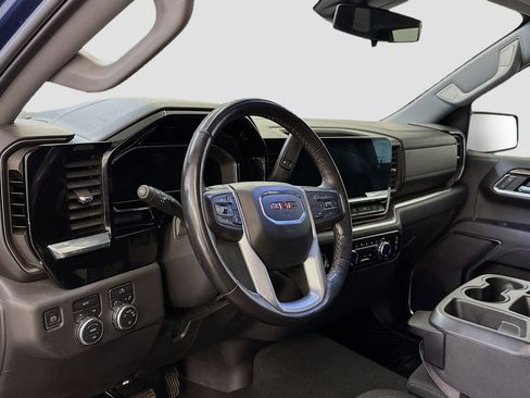 Used 2022 GMC Sierra 1500 SLE image 18