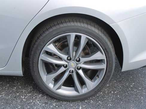 Used 2022 Chevrolet Malibu LT image 13