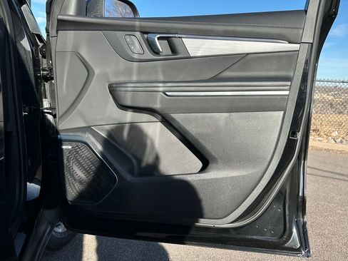 Used 2025 Buick Enclave Preferred image 28