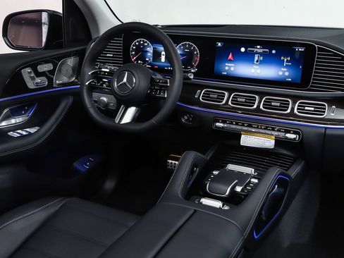 New 2026 Mercedes-Benz GLS 450 4MATIC image 14
