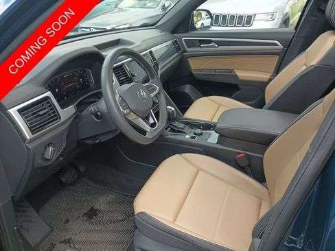 Used 2023 Volkswagen Atlas Cross Sport SE AWD/4WD image 4
