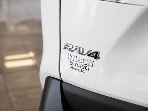 Used 2024 Toyota RAV4 LE AWD/4WD image 7
