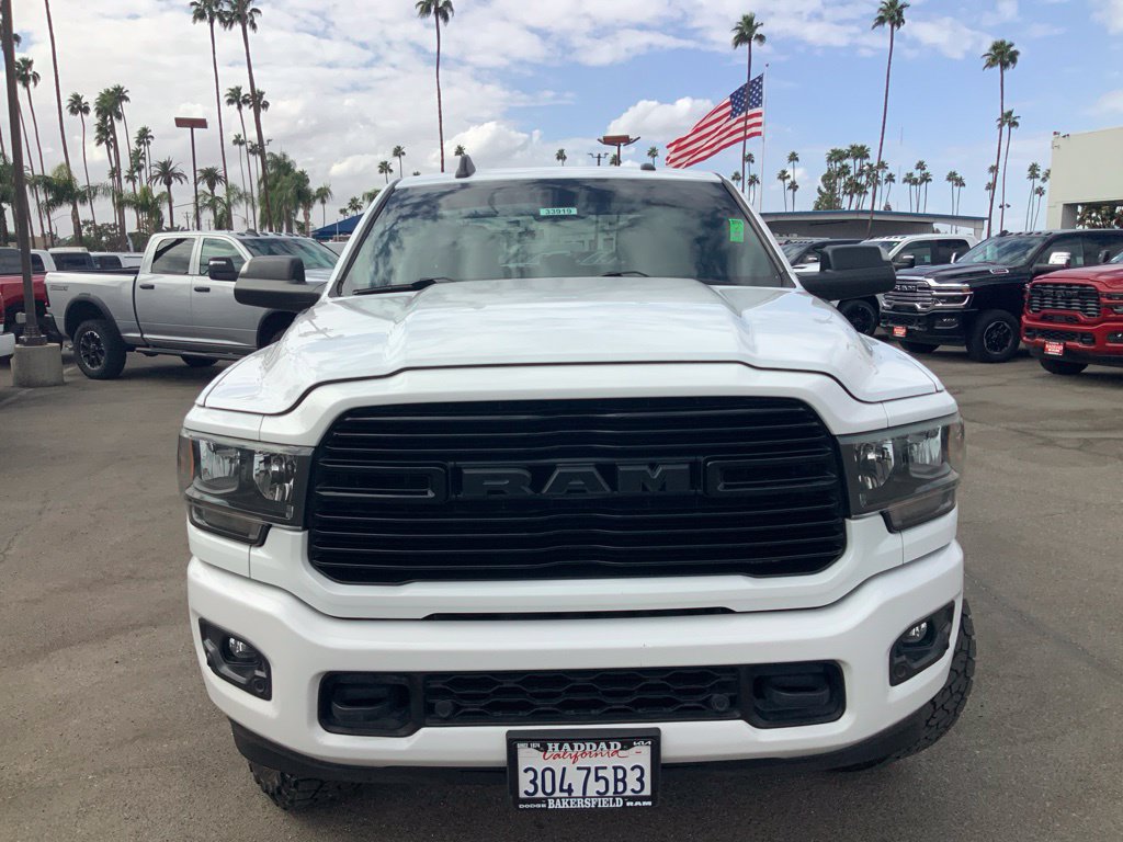 Certified 2020 RAM 2500 Big Horn w/ Night Edition AWD/4WD image 2