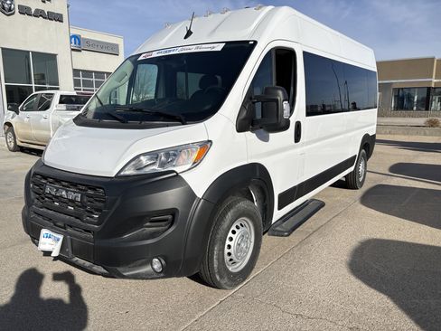 Used 2024 RAM ProMaster 2500 w/ Convenience Group image 2