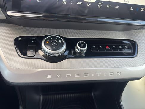 Certified 2025 Ford Expedition Max Active AWD/4WD image 16
