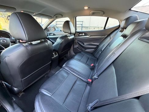 Used 2021 Nissan Maxima 3.5 SV FWD image 40