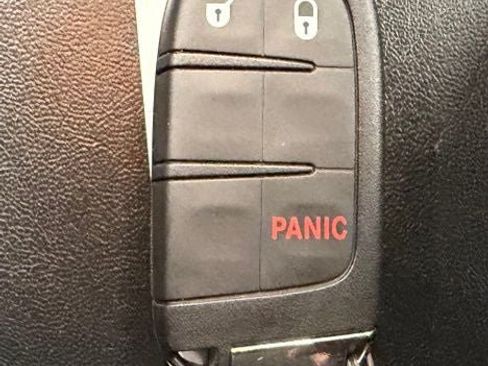Used 2020 Jeep Compass Trailhawk AWD/4WD image 24