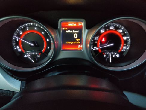 Used 2019 Dodge Journey SE FWD image 23