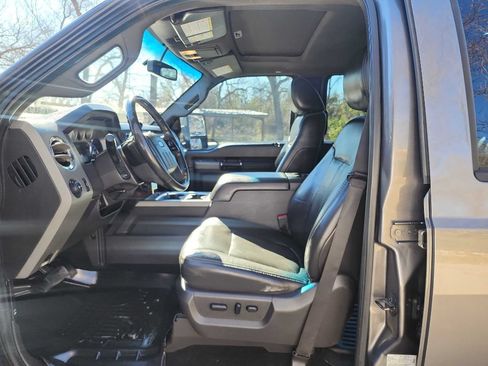 Used 2011 Ford F250 Lariat w/ Lariat Interior Pkg AWD/4WD image 22