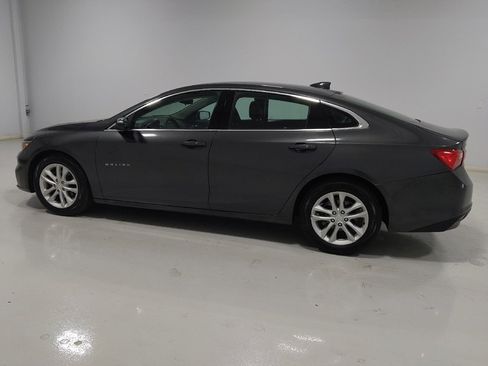 Used 2018 Chevrolet Malibu LT FWD image 3