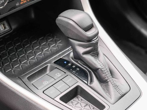 Certified 2024 Toyota RAV4 XLE FWD image 21