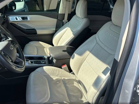 Used 2020 Ford Explorer Platinum w/ Premium Technology Package AWD/4WD image 10