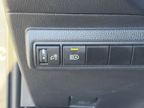 Used 2025 Toyota Corolla LE image 24