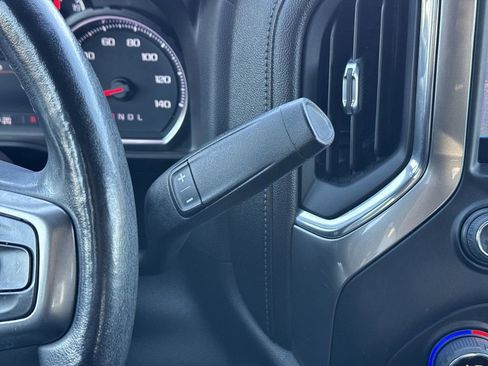 Certified 2021 Chevrolet Silverado 1500 LT AWD/4WD image 18