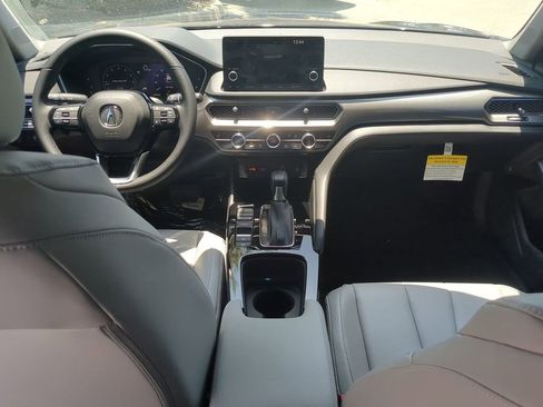 New 2025 Acura Integra Base image 15