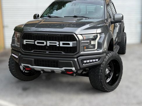 Used 2018 Ford F150 Raptor w/ Equipment Group 802A Luxury AWD/4WD image 2