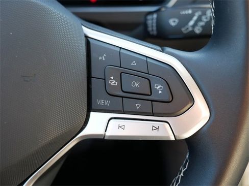 Certified 2022 Volkswagen Tiguan SE image 27