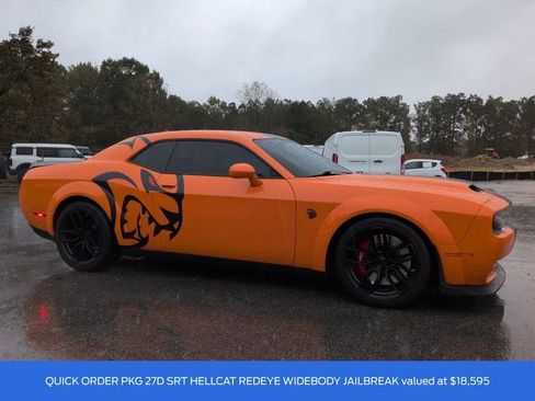 Used 2022 Dodge Challenger SRT Hellcat image 3