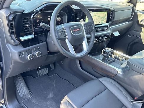New 2026 GMC Sierra 1500 SLT image 10