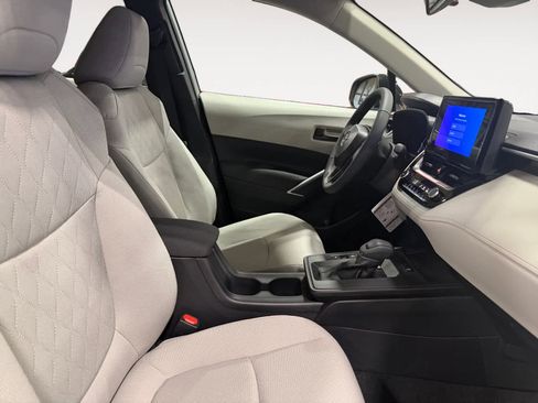 New 2026 Toyota Corolla Cross LE w/ Black Badges Package (TMS) FWD image 15