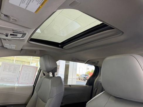 Certified 2023 Toyota Sienna XLE AWD/4WD image 23
