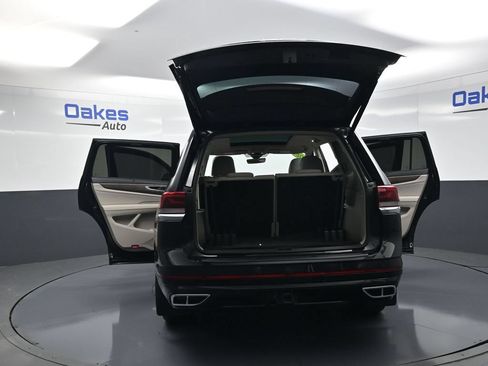 Used 2024 Volkswagen Atlas SEL Premium R-Line AWD/4WD image 60