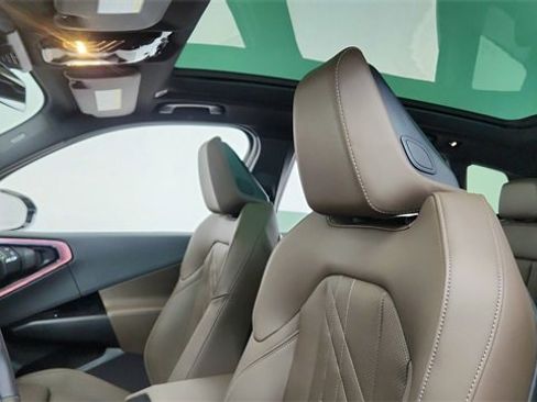 Used 2025 BMW X3 xDrive30i w/ Premium Package image 32