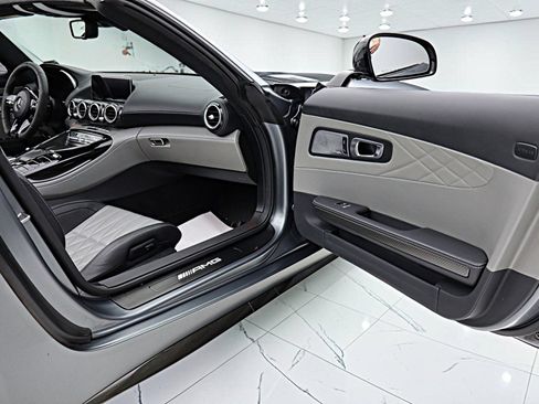 Used 2020 Mercedes-Benz AMG GT C image 39