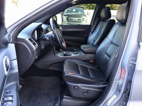 Used 2021 Jeep Grand Cherokee Limited image 18