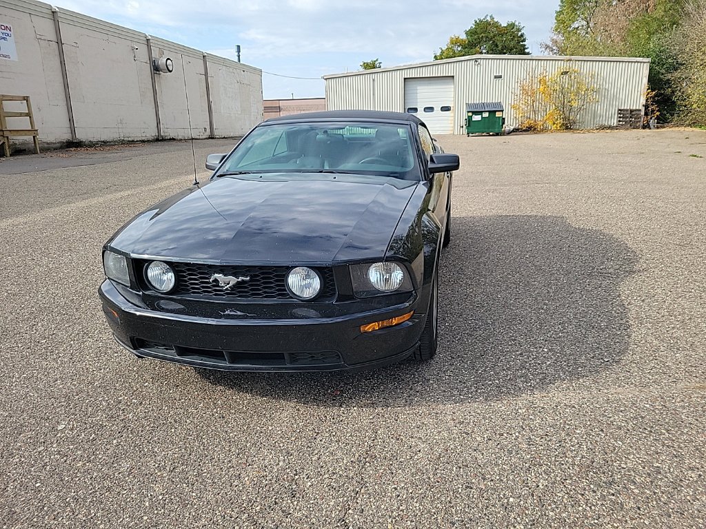 Used 2007 Ford Mustang GT Premium RWD image 4