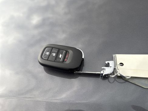 Used 2026 Honda HR-V LX image 32