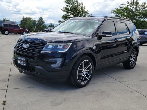 Used 2017 Ford Explorer Sport w/ Equipment Group 401A AWD/4WD image 4