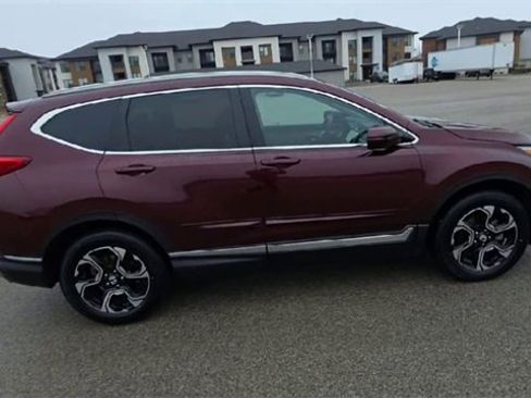 Used 2018 Honda CR-V Touring image 2