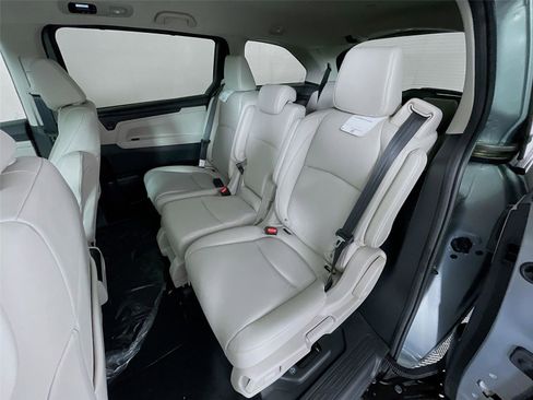 New 2026 Honda Odyssey EX-L image 16