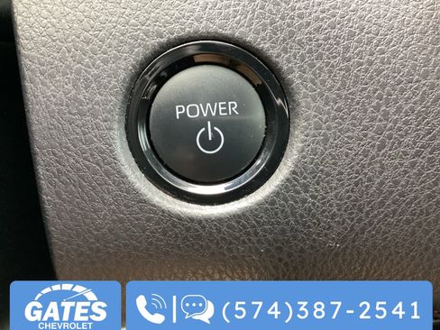 Used 2025 Toyota Camry SE image 22