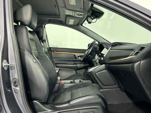 Used 2018 Honda CR-V Touring image 10