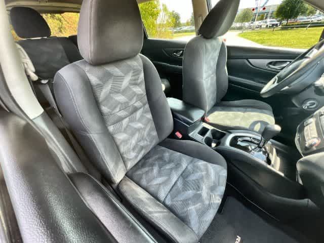 Used 2016 Nissan Rogue S FWD image 12